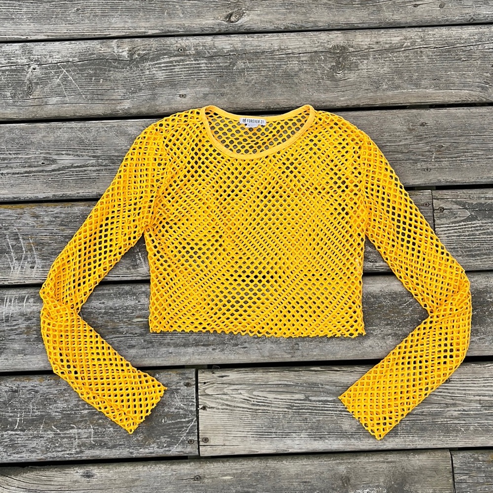 Cropped Long Sleeve Mesh Shirt